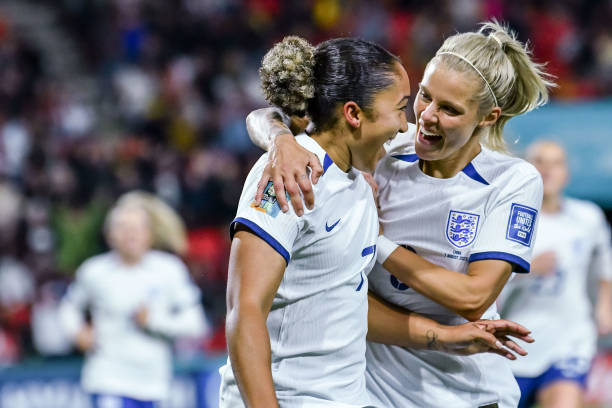 带来了深刻 带来了深刻