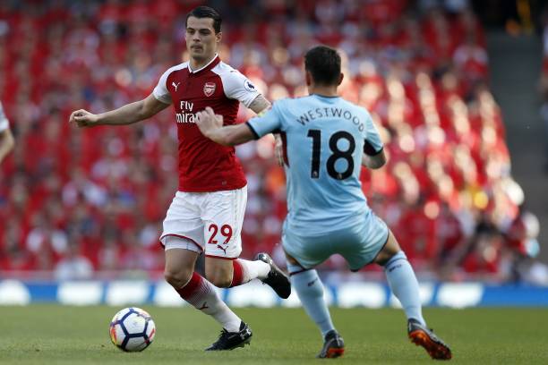 板球上以明 板球上以明