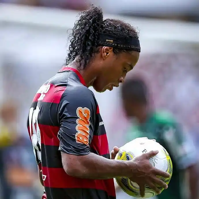 今现代足球 今现代足球